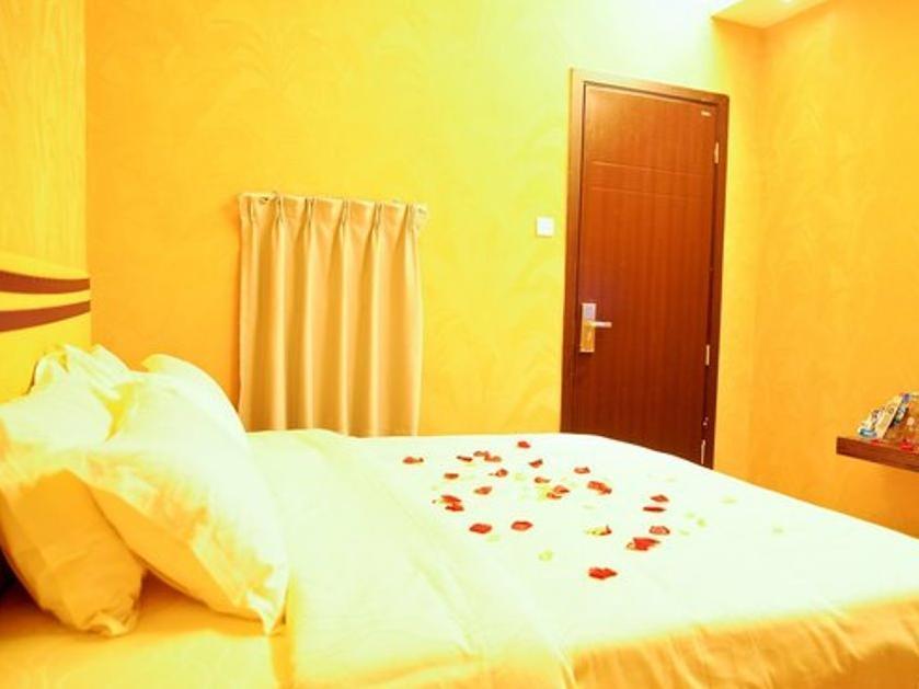 Shenzhen Luohu Art Hotel, Dongmen Shopping Center Экстерьер фото